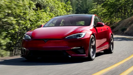 Tesla a lansat încă o actualizare pentru Model S și Model X