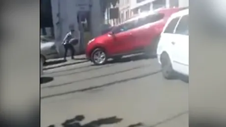 Proba video care arată clar că şoferul din Bucureşti a vrut să dea peste pieton