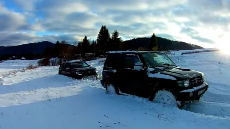 Cum scoți din zăpadă o Dacia Duster blocată acolo?
