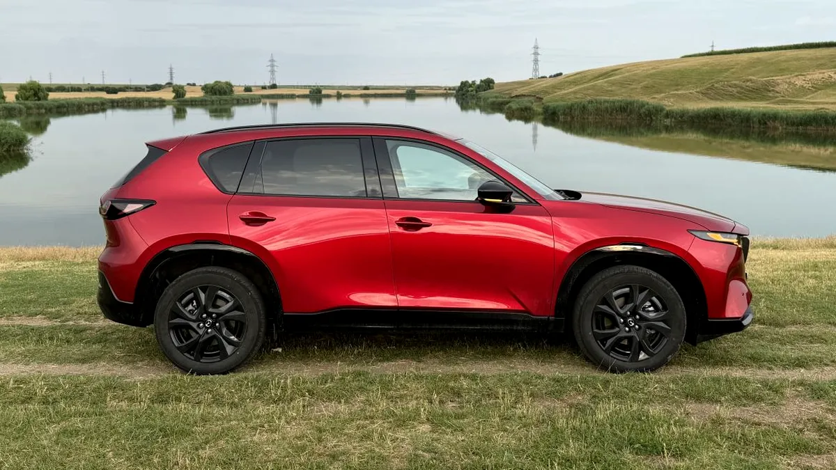 Test în România cu noua Mazda CX-5. Japonezii merg împotriva curentului cu un motor de 2,5 litri