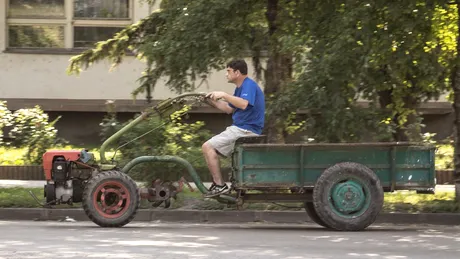 Motocultor pe drum public - Ce se întâmplă dacă întâlnești un echipaj de poliție