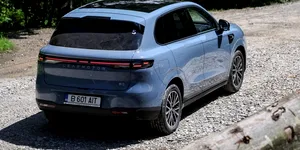 Review – Am testat Leapmotor B10 Hybrid EV în România. Ce ne-a plăcut și ce mai are de îmbunătățit