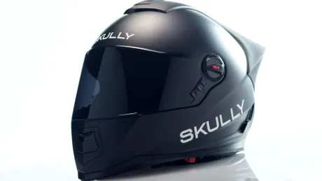 Casca moto Skully AR-1 are la fel de multă tehnologie cât are o maşină