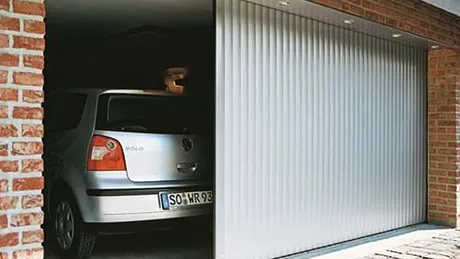 O companie i-a dezactivat unui client uşa de la garaj pentru un motiv bizar