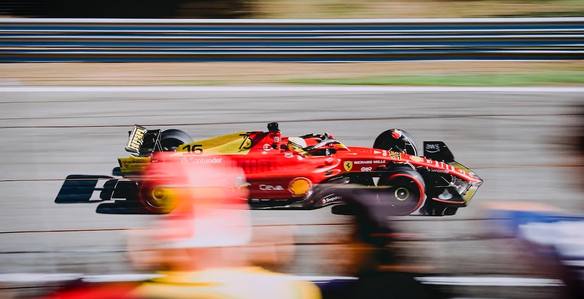 (P) Un super calculator a prezis clasamentul piloților din noul sezon din Formula 1