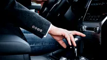 Greșeala pe care mulți șoferi o fac atunci când parchează o mașină automată
