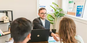 5 alegeri care te ajută să îți păstrezi controlul financiar, indiferent de planurile tale (P)