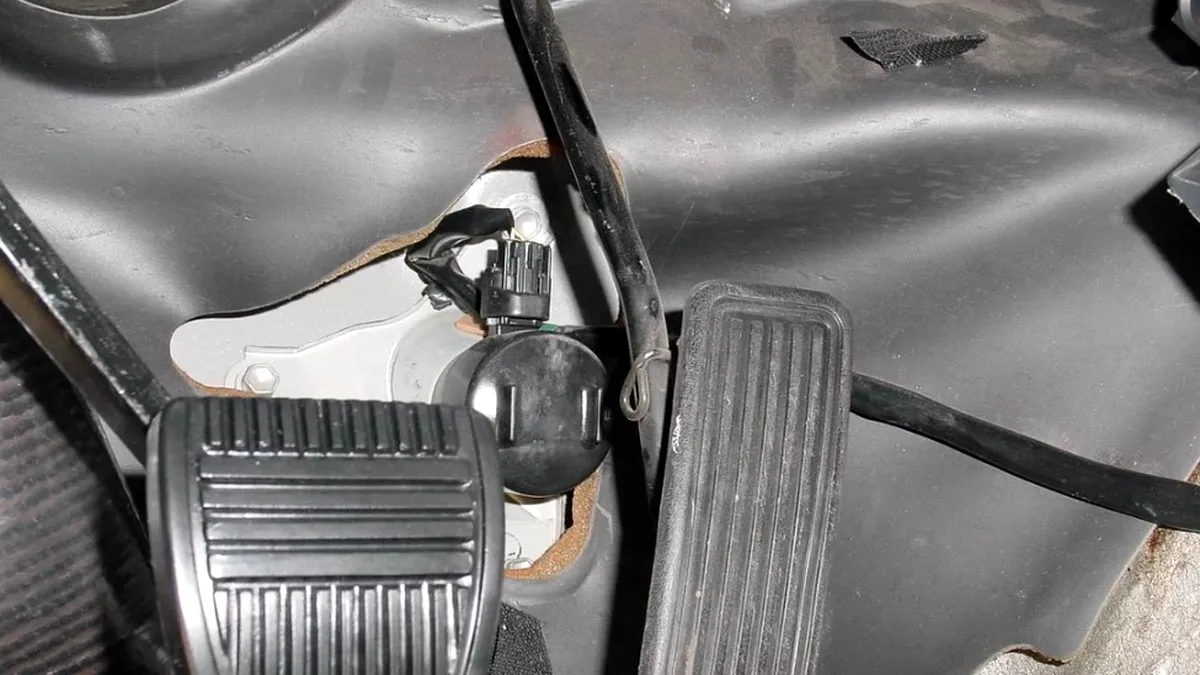 Ce este butonul de kickdown al transmisiei