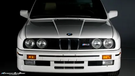 Un BMW ”ca nou”, produs în 1991, care costă 200 de mii de dolari. GALERIE FOTO
