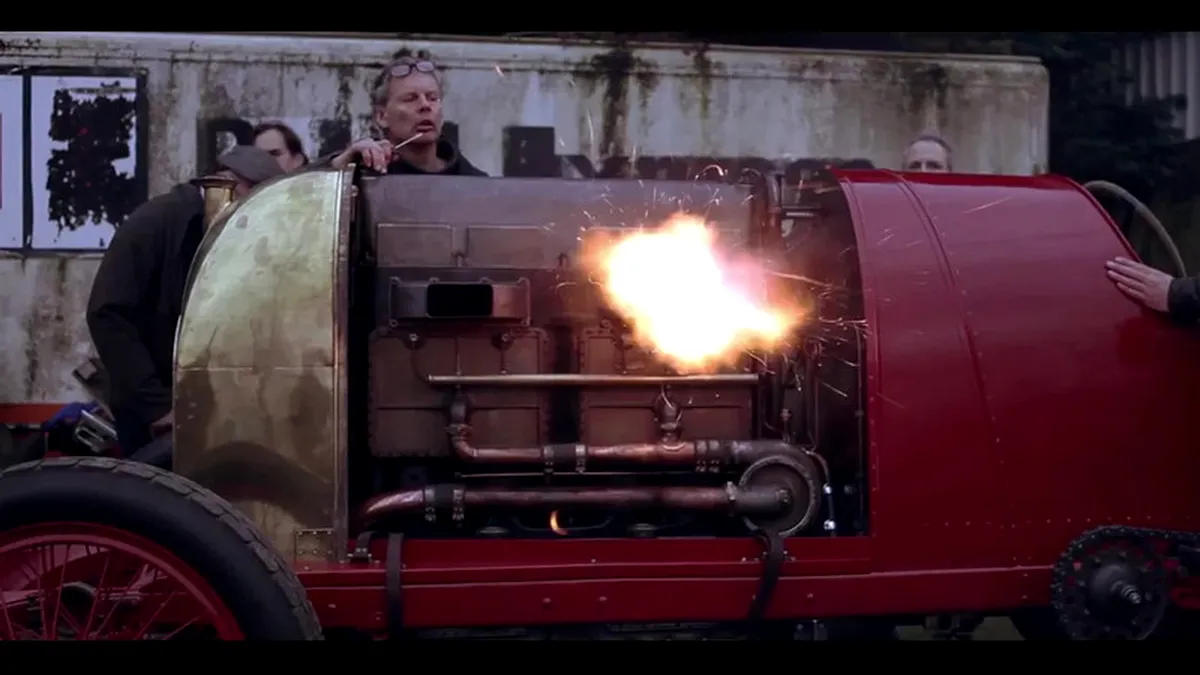 VIDEO: Cum sună o maşină care nu a mai pornit de 100 de ani