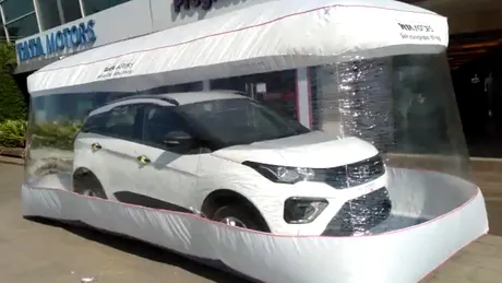 Producătorul auto care capsulează mașinile ca protecție împotriva COVID-19