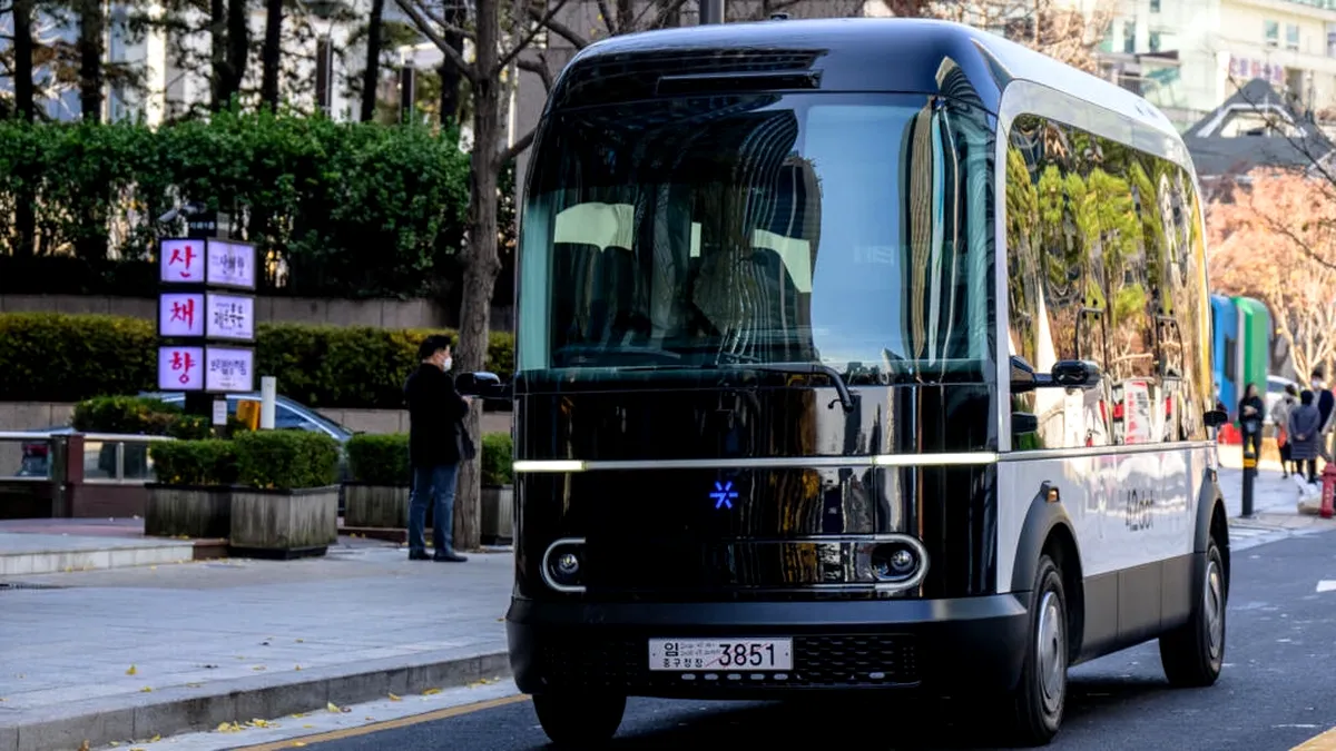 Seul testează primul autobuz cu conducere autonomă