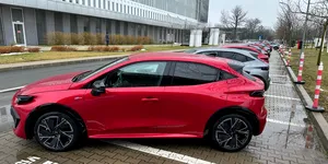 Concedieri la Renault și Stellantis. Industria auto europeană intră într-o reorganizare accelerată