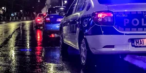 Șofer de 19 ani, prins în București cu stroboscoape roșii și albastre ca ale poliției. Ce amendă a primit