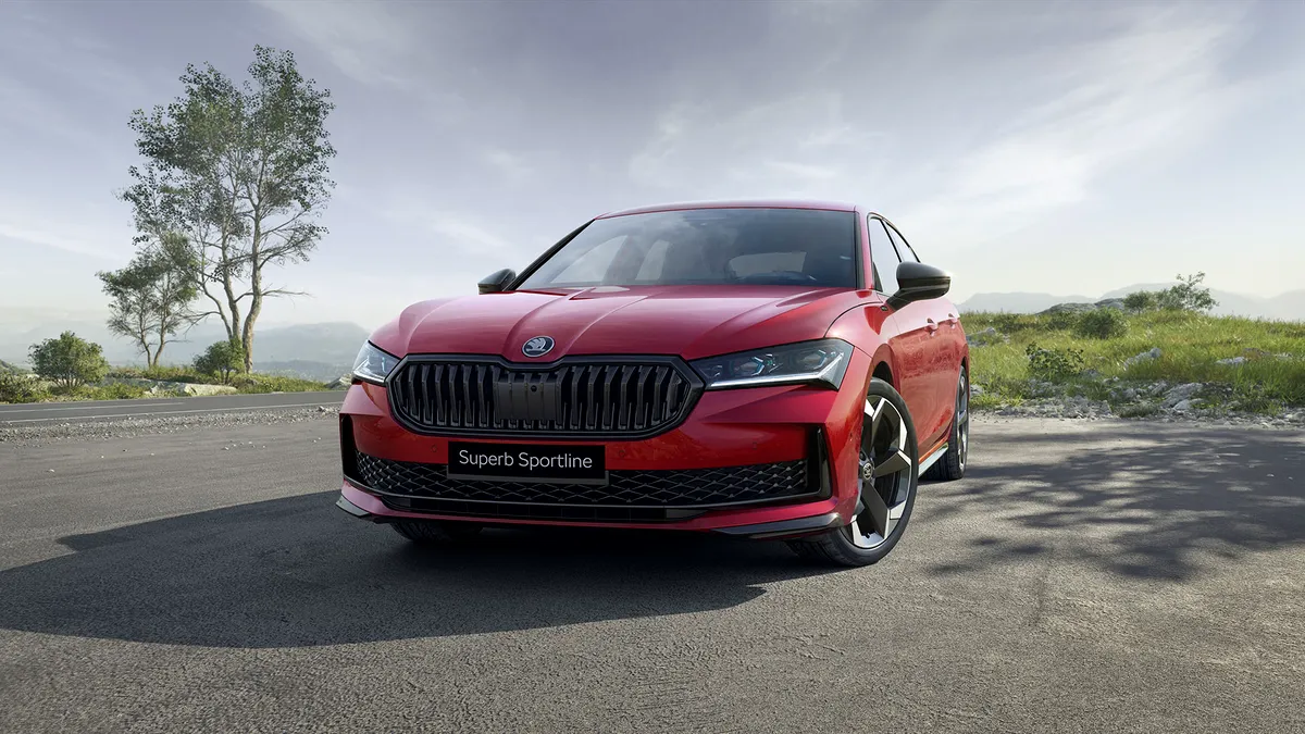 Un nou nivel de echipare pentru Skoda Superb. Pachetul Sportline infuzează mașina cu o notă de dinamism