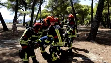 Pompierii români în acțiune în Grecia. Salvatorii noștri se luptă cu flăcările grecilor