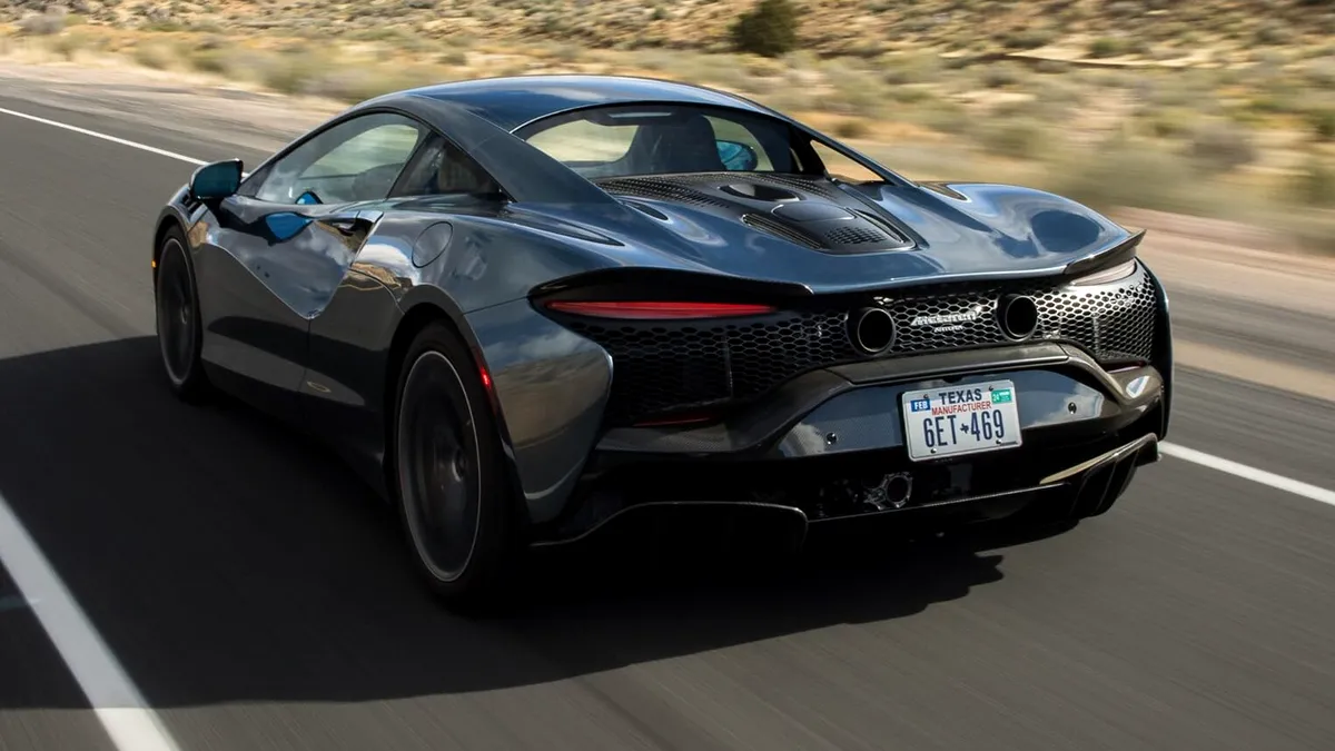 McLaren se pregătește să renunțe la modelul hibrid Artura, începând cu anul 2028