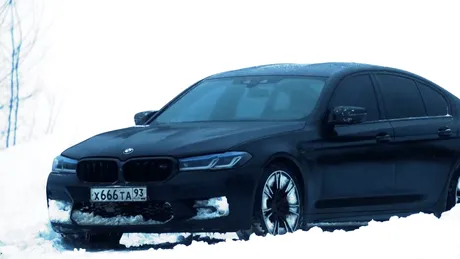 VIDEO: Un vlogger rus s-a făcut „remarcat” după ce a aruncat în aer un BMW M5 Competition
