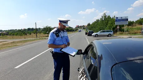 2023: Ce acte ești obligat să ai în mașină când pleci la drum. Amenda pentru lipsa lor este mare!