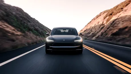 Tesla este cea mai închiriată mașina electrică în România