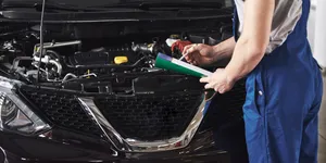 Când se face revizia de primăvară și ce piese trebuie înlocuite. Cât costă schimbul de ulei în 2026?