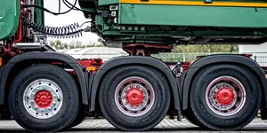 Un stat european vrea să elimine camioanele cu motoare termice începând cu 2035. Criticii avertizează: „Va fi un șoc al costurilor pentru întreaga economie”