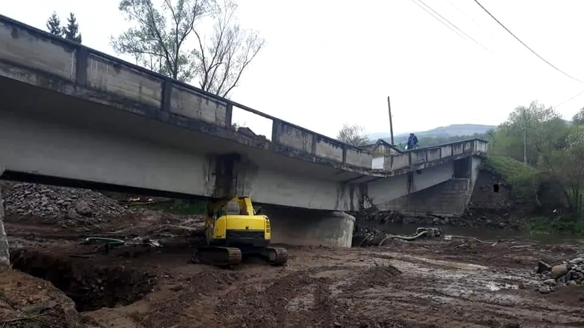 Un pod din județul Cluj se prăbușește. E vina unei echipe de... 