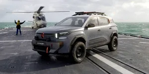 <span class='prepend'>Foto |</span> Citroën sărbătorește 400 de ani de marină franceză cu un nou concept. Cu ce vine nou C3 Aircross Marine Nationale? 