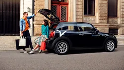 Stellantis vrea să cumpere joint-venture-ul de car-sharing Share Now de la BMW și Mercedes