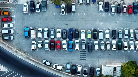 Parlamentarii se plâng că nu au unde să-și parcheze mașinile când vin la muncă. Ce propun aleșii