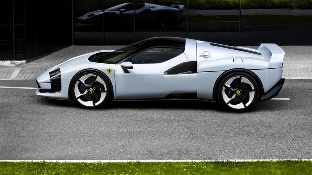 Ferrari SC40 câștigă Red Dot: Best of the Best 2026. Primul model Ferrari One-Off premiat la acest nivel