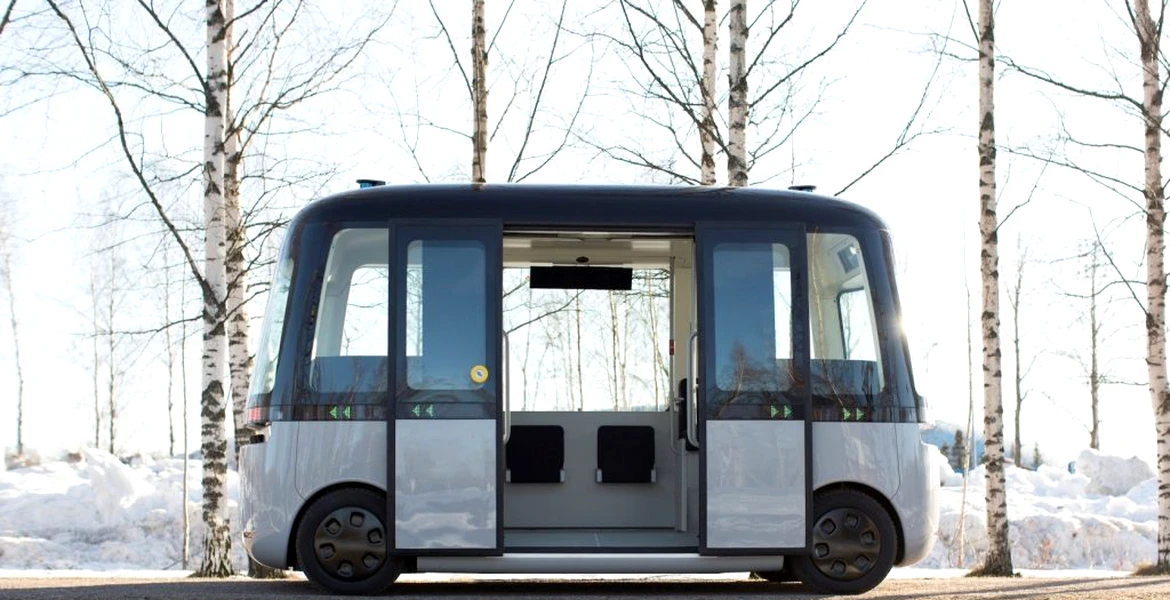 Primul autobuz robot din lume a fost introdus în serviciul de transport public în martie 2019