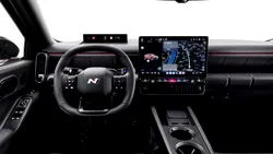 <span class='prepend'>Foto |</span> Hyundai lansează Pleos, noul său sistem de infotainment. În curând, sistemul cu AI dedicat va fi disponibil și pe IONIQ 3