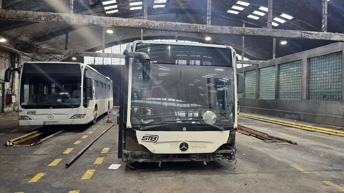 Video | Ciprian Ciucu a vizitat o autobaza STB Floreasca neanunțat. Șoferii „canibalizează autobuzele” în căutarea pieselor de schimb