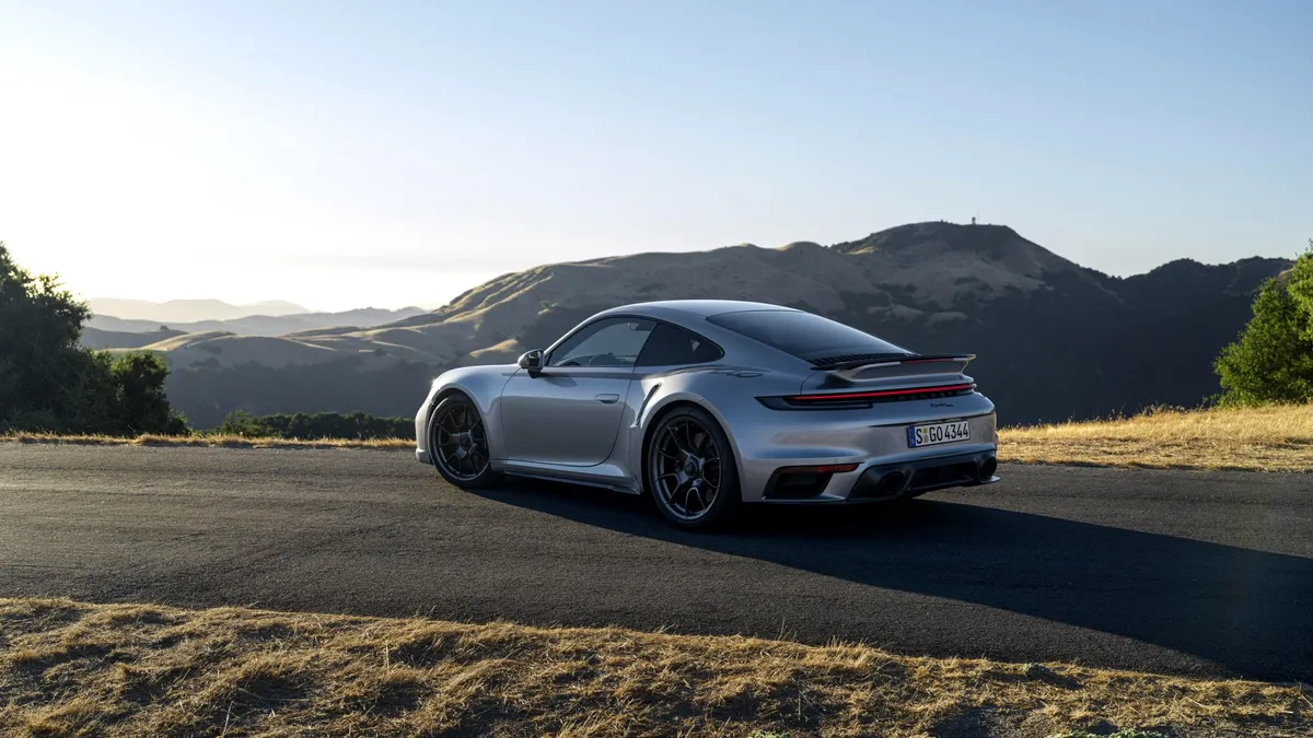 Porsche celebrează 50 de ani de Turbo cu o ediție specială pentru 911 - GALERIE FOTO