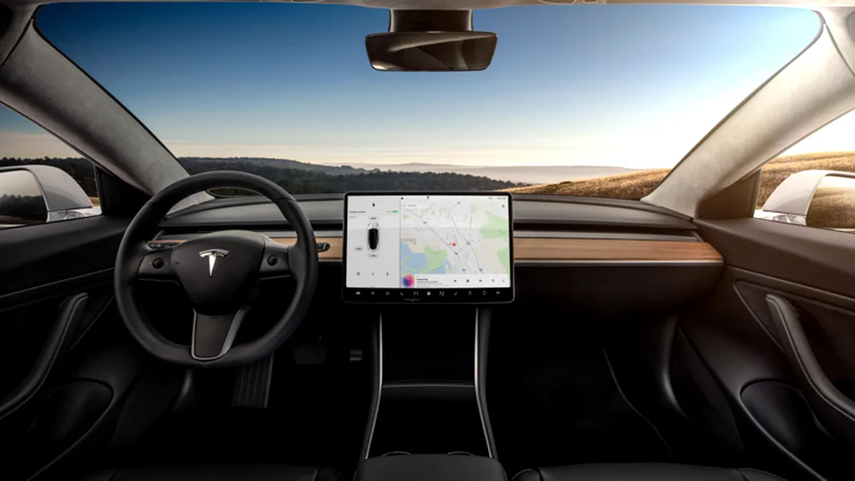 La cât costă, iată şi cât consumă noua Tesla. Consumul real al lui Model 3 a fost probat în SUA. Ce putere are maşina şi cât te ţin bateriile?