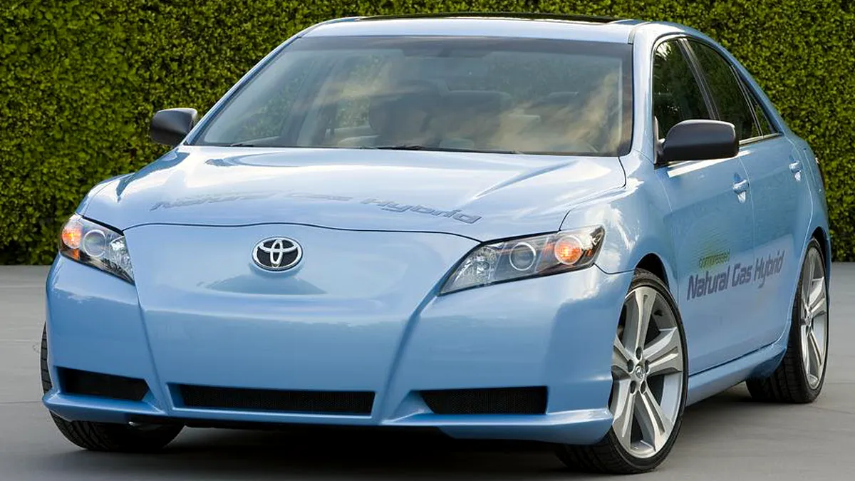 Toyota CNG Camry Hybrid Concept