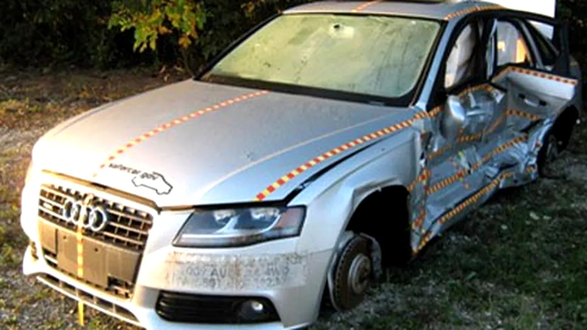 Maşinile de crash-test scoase la vânzare