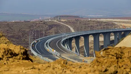 ÎNCEPE construcţia autostrăzii pe care o aşteptăm de pe vremea lu' bunica. O să aibă 9 TUNELURI, de 5 km şi asta o s-o facă superspectaculoasă