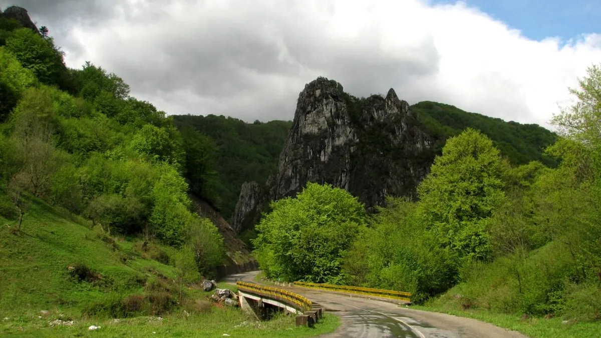 Fă-ţi plinul de natură în România de vis (FOTO ŞI HĂRŢI)