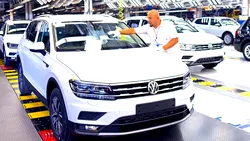 Taxe mai mici pentru mașinile fabricate în UE. Propunerea făcută de șefii Volkswagen și Stellantis