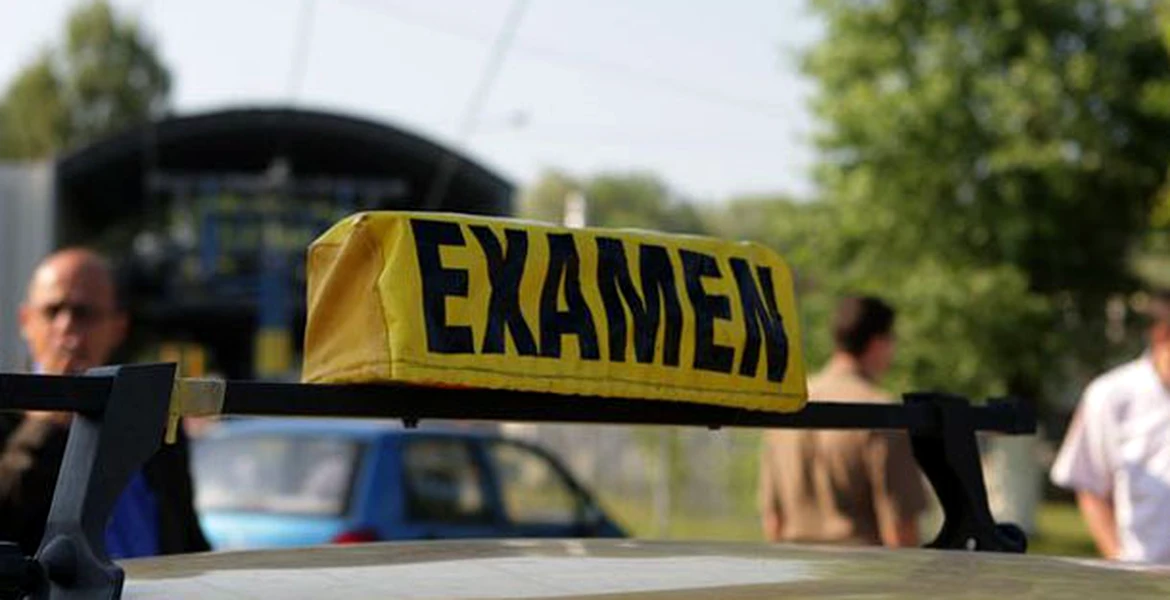 Trei instructori auto din Giurgiu au pretins bani pentru obţinerea permiselor de conducere