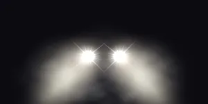 Cercetătorii au descoperit câte accidente provoacă farurile orbitoare ale mașinilor