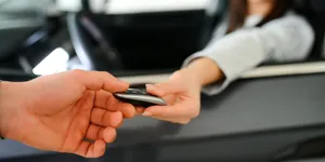 Eroare la închirieri auto: Șofer facturat pentru 30.000 de kilometri într-o săptămână, deși a parcurs sub 5% din distanță