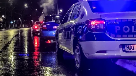 Șofer de 19 ani, prins în București cu stroboscoape roșii și albastre ca ale poliției. Ce amendă a primit