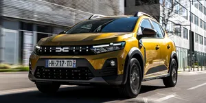 Vânzările Dacia s-au prăbușit în Europa. Sandero a fost detronat din poziția de lider european de fostul număr 1