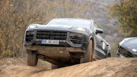 Noi imagini cu Porsche Cayenne facelift. SUV-ul german a fost testat pe patru continente diferite