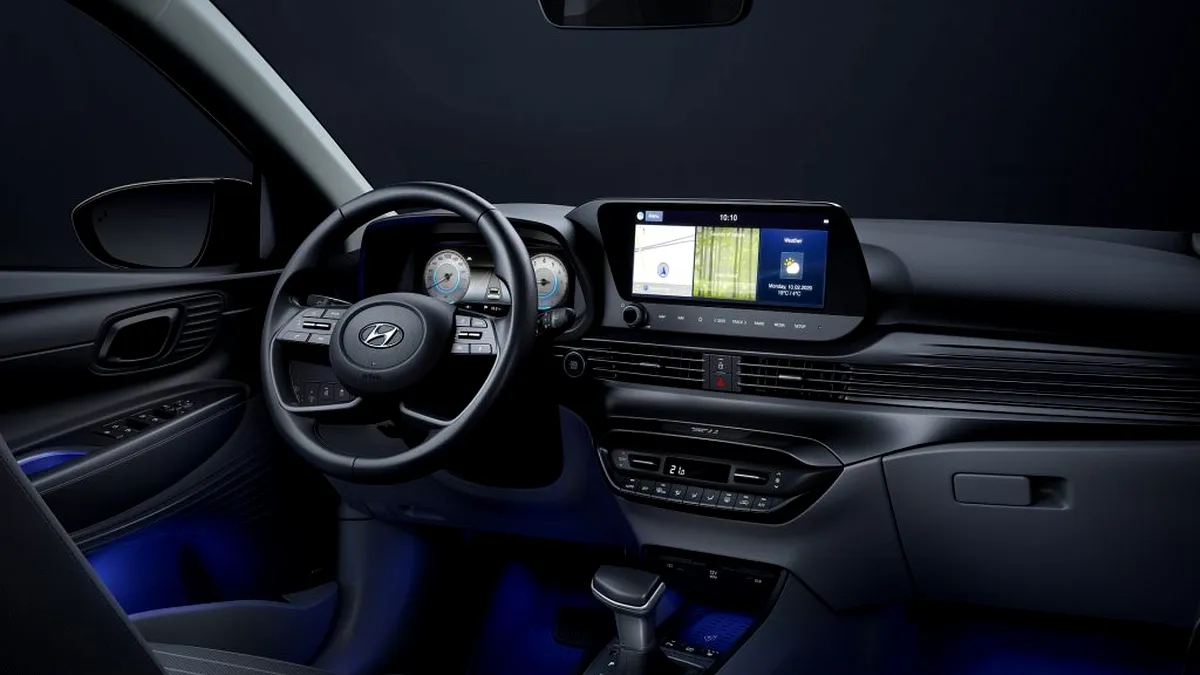 Noul Hyundai i20 va avea un interior dominat de ecrane LCD