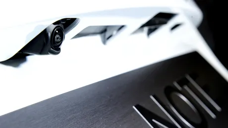 Video: noul Nissan Note va avea o cameră video care se curăţă singură