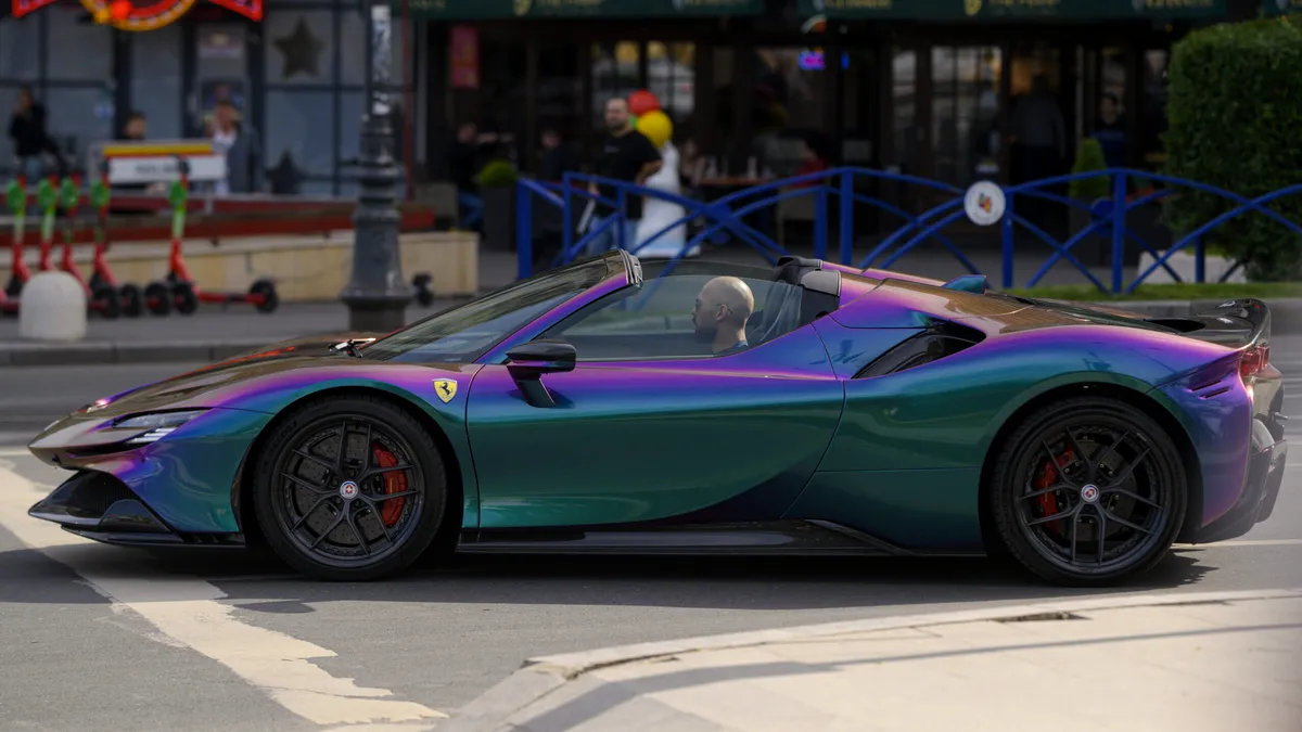 Andrew și Tristan Tate recunosc că mașinile lor de lux au fost închiriate. Flota de supercar-uri a fost închiriată pentru un videoclip al lui Tristan